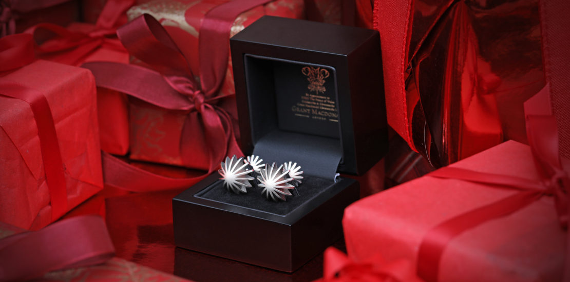 Grant Macdonald: New Cufflinks